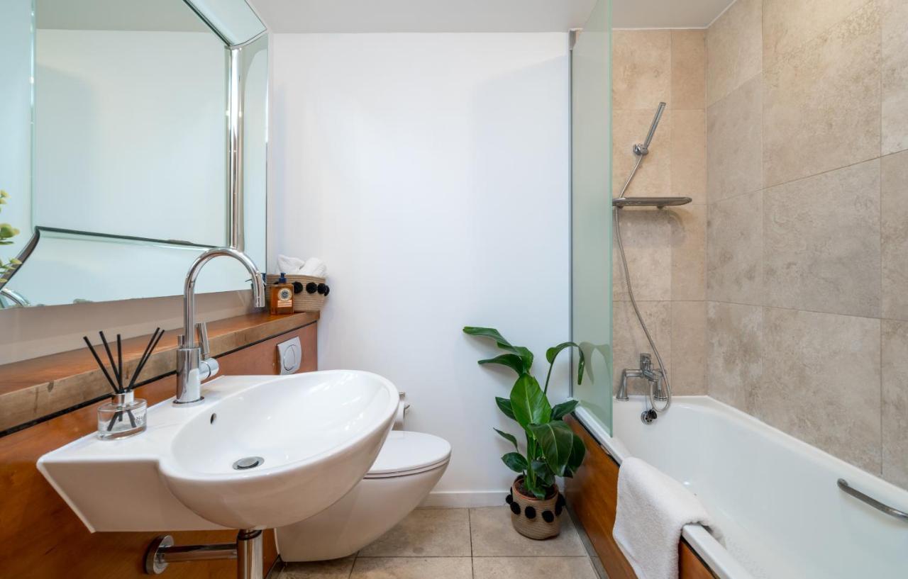 2 Bedroom Apartment With Park Views Shoreditch Londres Exterior foto